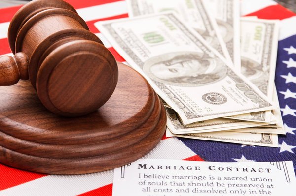 Les principales différences entre le contrat de travail à durée déterminée et le contrat de travail à durée indéterminée