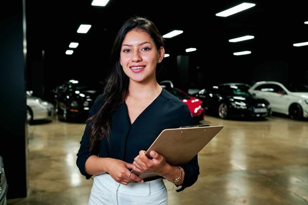 Opportunité de travail: comment devenir manager marketing dans le retail and luxury ?